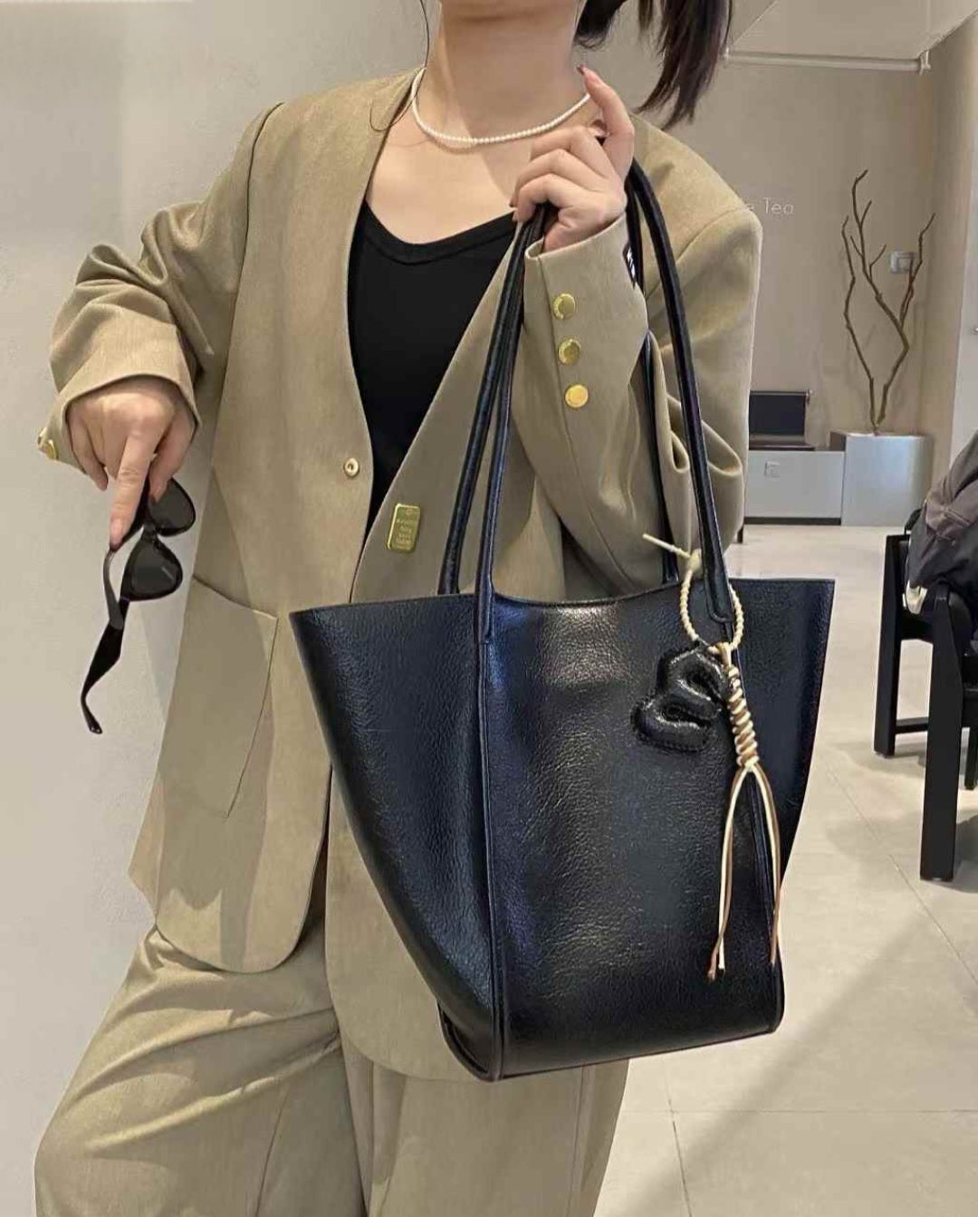 shoulder bags